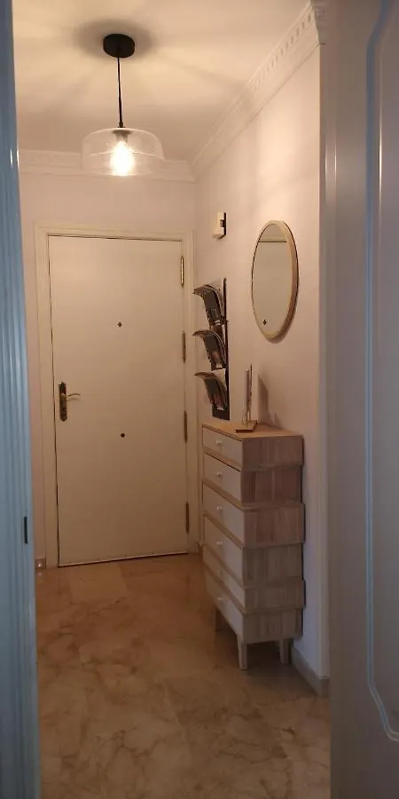 Acogedor apartamento de dos dormitorios en Playamar - Torremolinos España